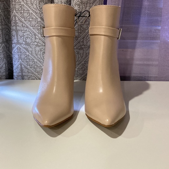 Dian 9x9 Dress Booties - Picture 3 of 10